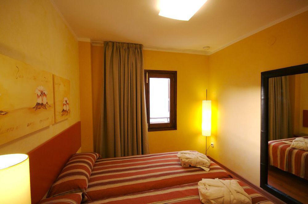 Apartamentos Parot Quality Santa Eularia des Riu Eksteriør bilde