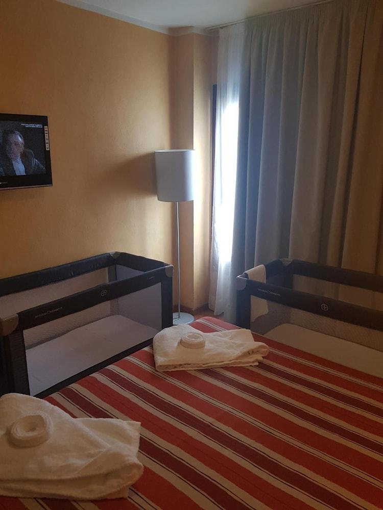 Apartamentos Parot Quality Santa Eularia des Riu Eksteriør bilde